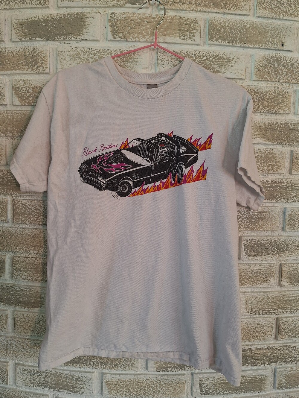 Pontiac Classic Muscle Car Reaper Flaming Race White Graphic Shirt - M